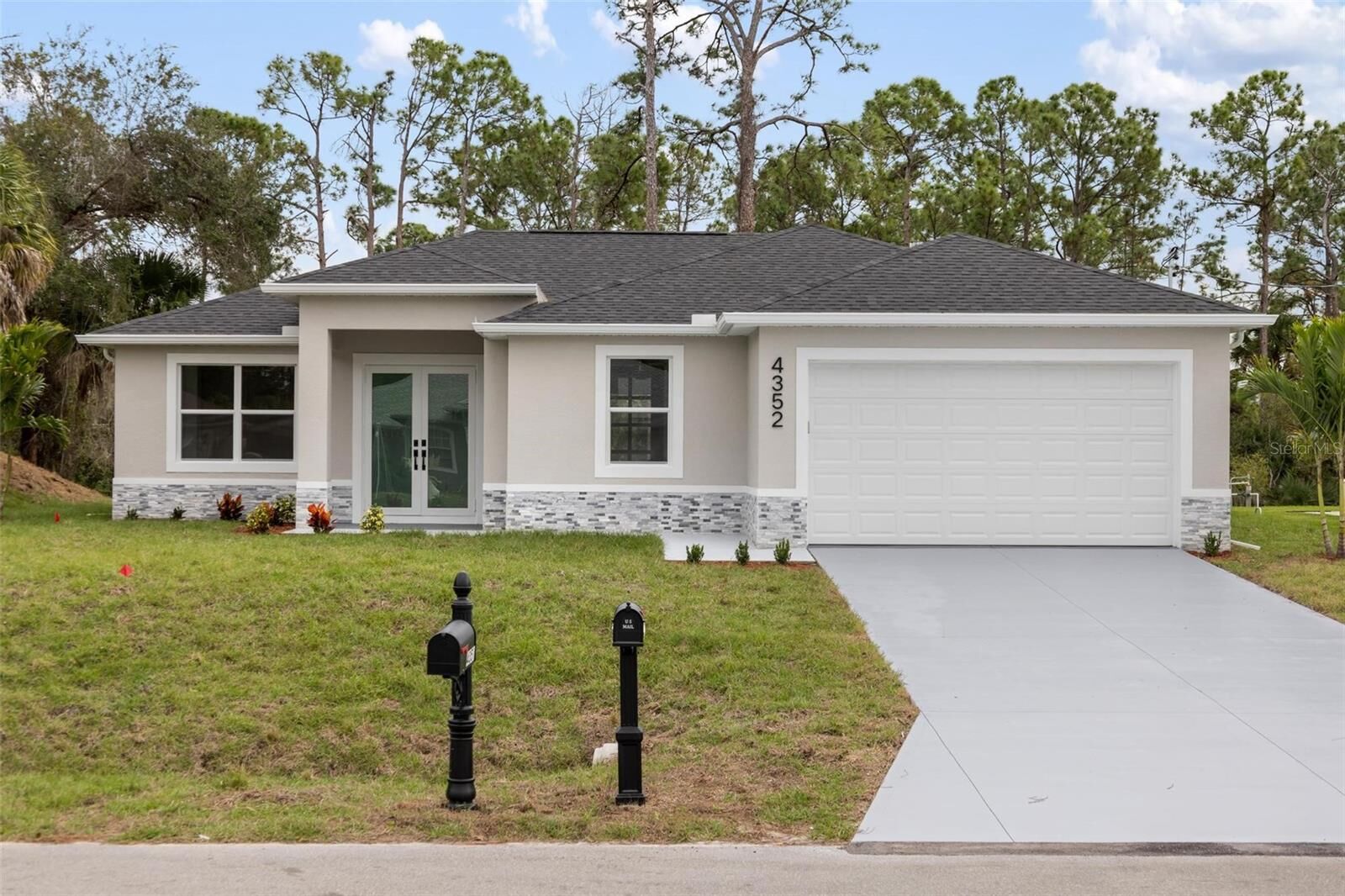 Property Photo:  4352 Everglades Terrace  FL 34286 