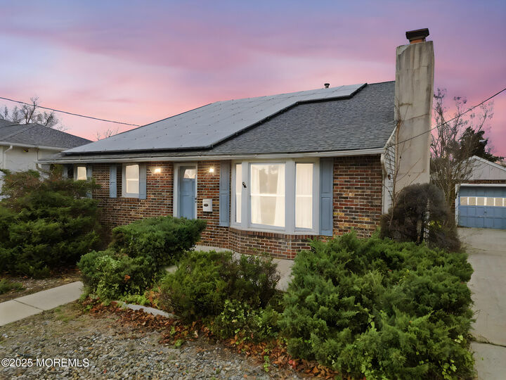 Property Photo:  41 E Vernon Avenue E  NJ 08225 