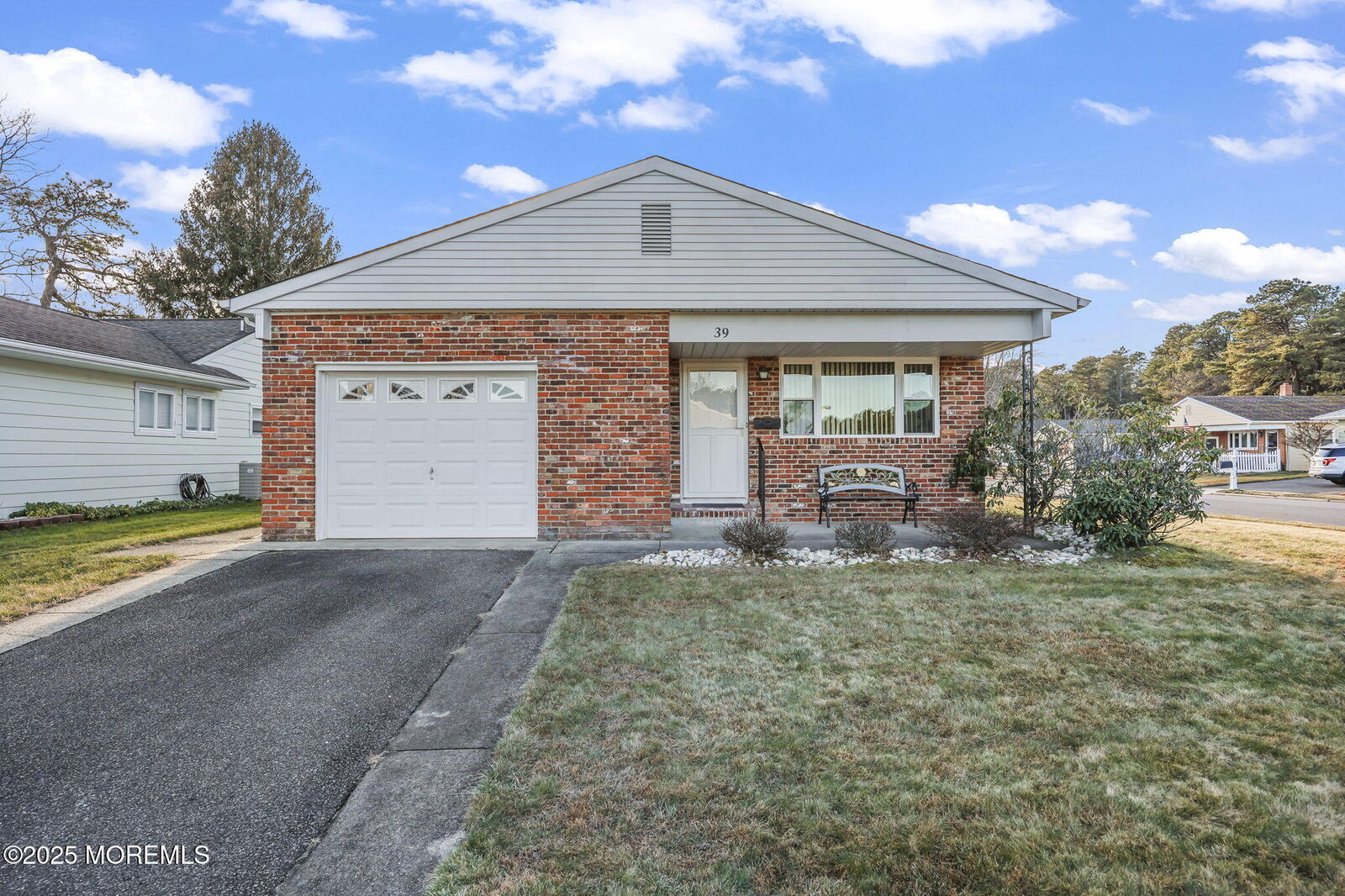 Property Photo:  39 Fontana Street  NJ 08757 