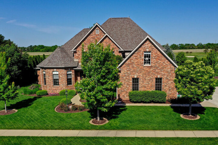 Property Photo:  2602 Castlerock Drive  IL 61802 