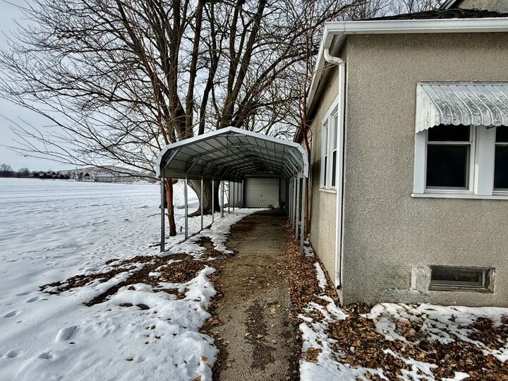 Property Photo:  313 3rd Street  IL 61363 