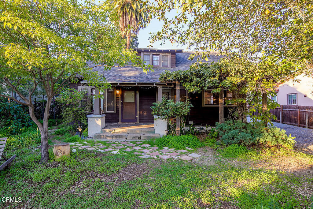 Property Photo:  305 E Laurel Avenue  CA 91024 