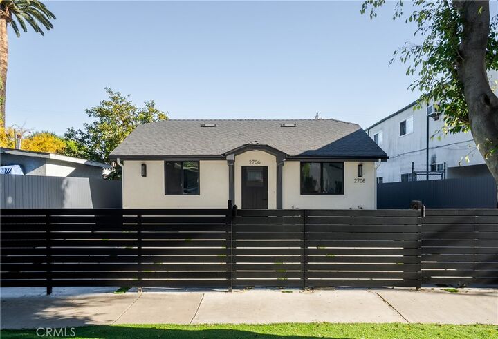 Property Photo:  2706 S Cochran  CA 90016 