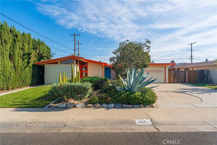 Property Photo:  934 N Maple  CA 92801 