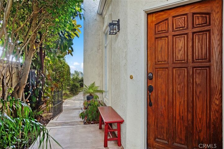 Property Photo:  3 Imperatrice  CA 92629 