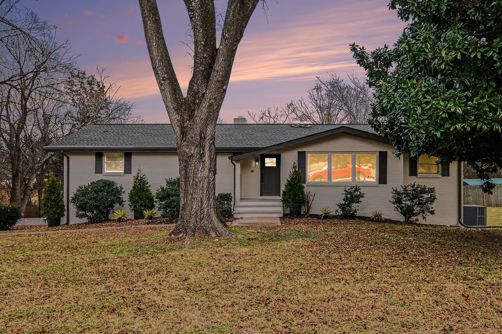 Property Photo:  5136 Hilson Rd  TN 37211 