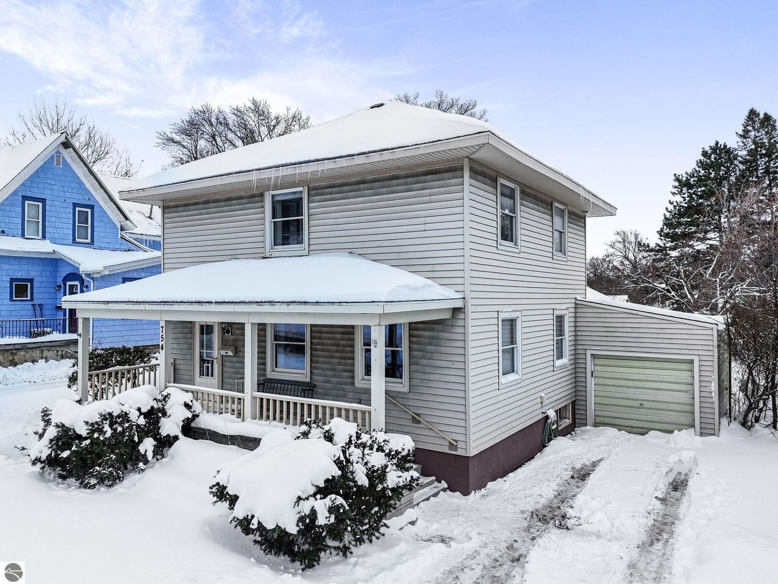 Property Photo:  754 E Division Street  MI 49601 