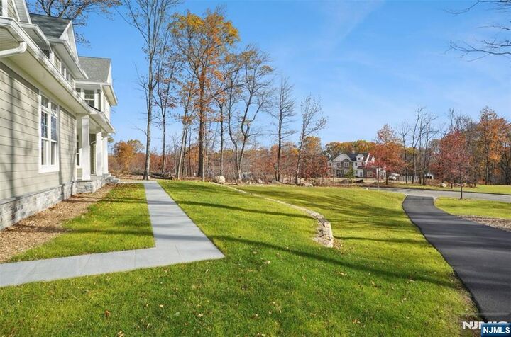 Property Photo:  3 Bristol Ridge Road  NJ 07005 