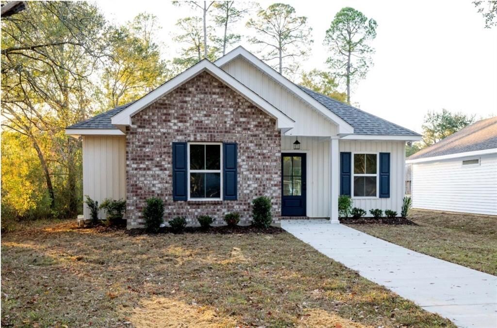 Property Photo:  4118 Dauphine Street  LA 70461 