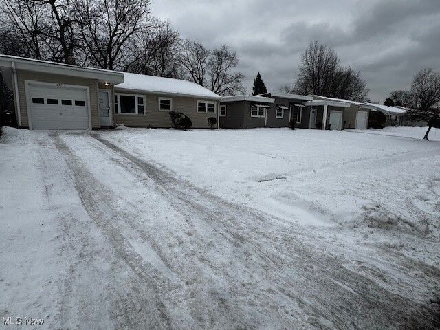 Property Photo:  1697 Hawthorne Drive  OH 44124 