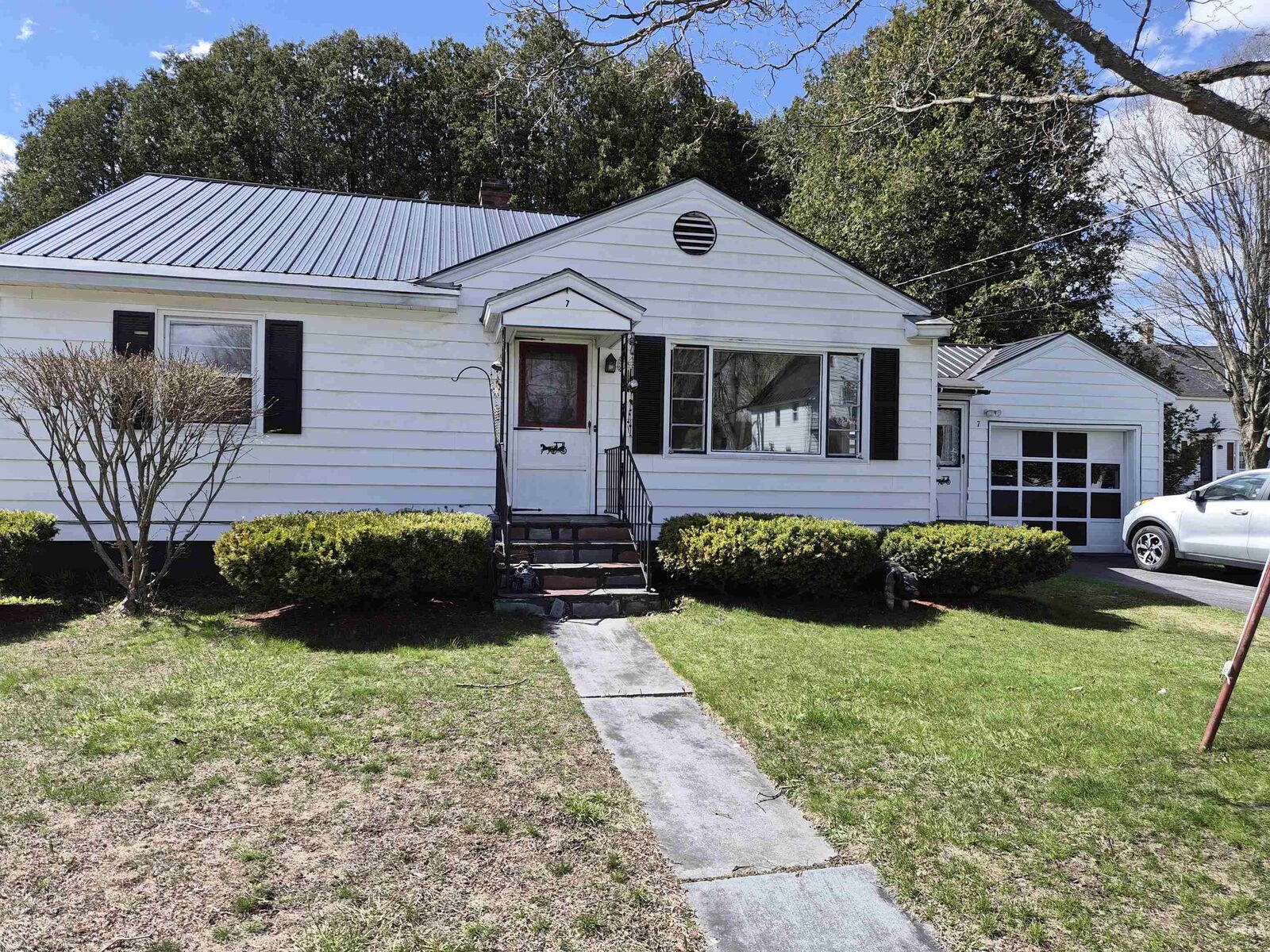 Property Photo: 7 Grant Avenue VT 05641