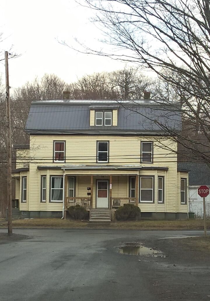 Property Photo: 22 / 24 Canaan Avenue NS B4N 2A6
