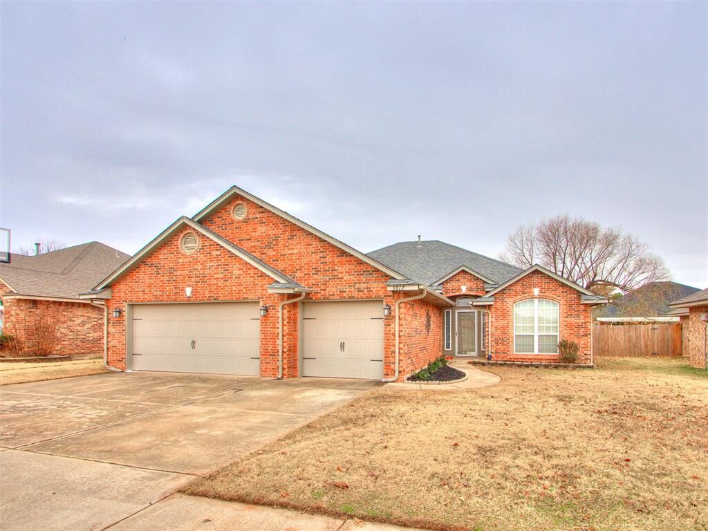 Property Photo:  3917 Pamela Lane  OK 73099 