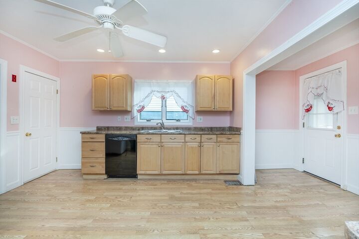 Property Photo:  11 Urban St  MA 01904 