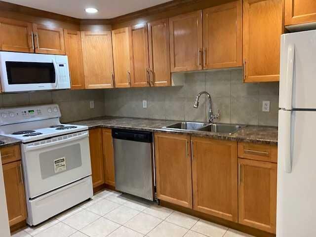 Property Photo: 330 2 Street W 25 AB T1R 0E9