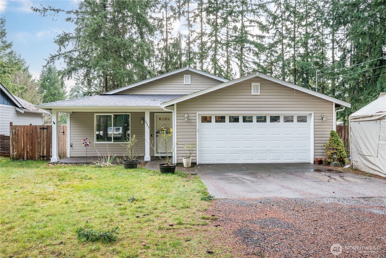 Property Photo:  4423  121 Street SE  WA 98589 