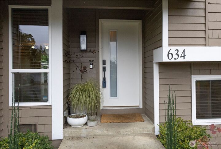 Property Photo: 634 NE Conifer Drive WA 98311