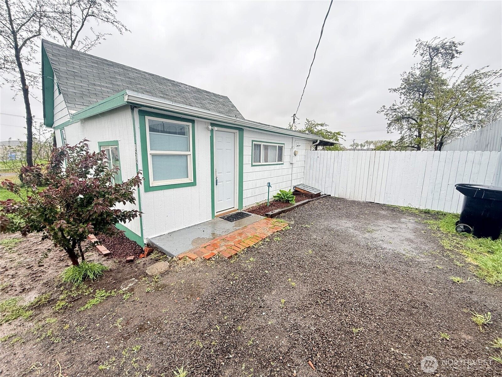 Property Photo:  1212 W Moore Street  WA 99362 