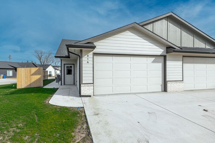 Property Photo:  814 S Jay St  KS 67147-8948 