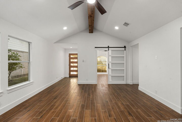 Property Photo: 5910 Rolling Trail Drive TX 78250