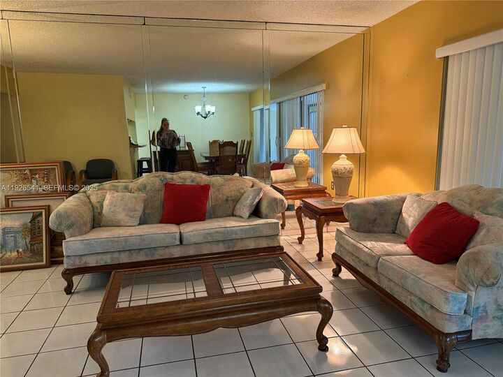 Property Photo: 9901 NW 9th St Cir 3-2 FL 33172