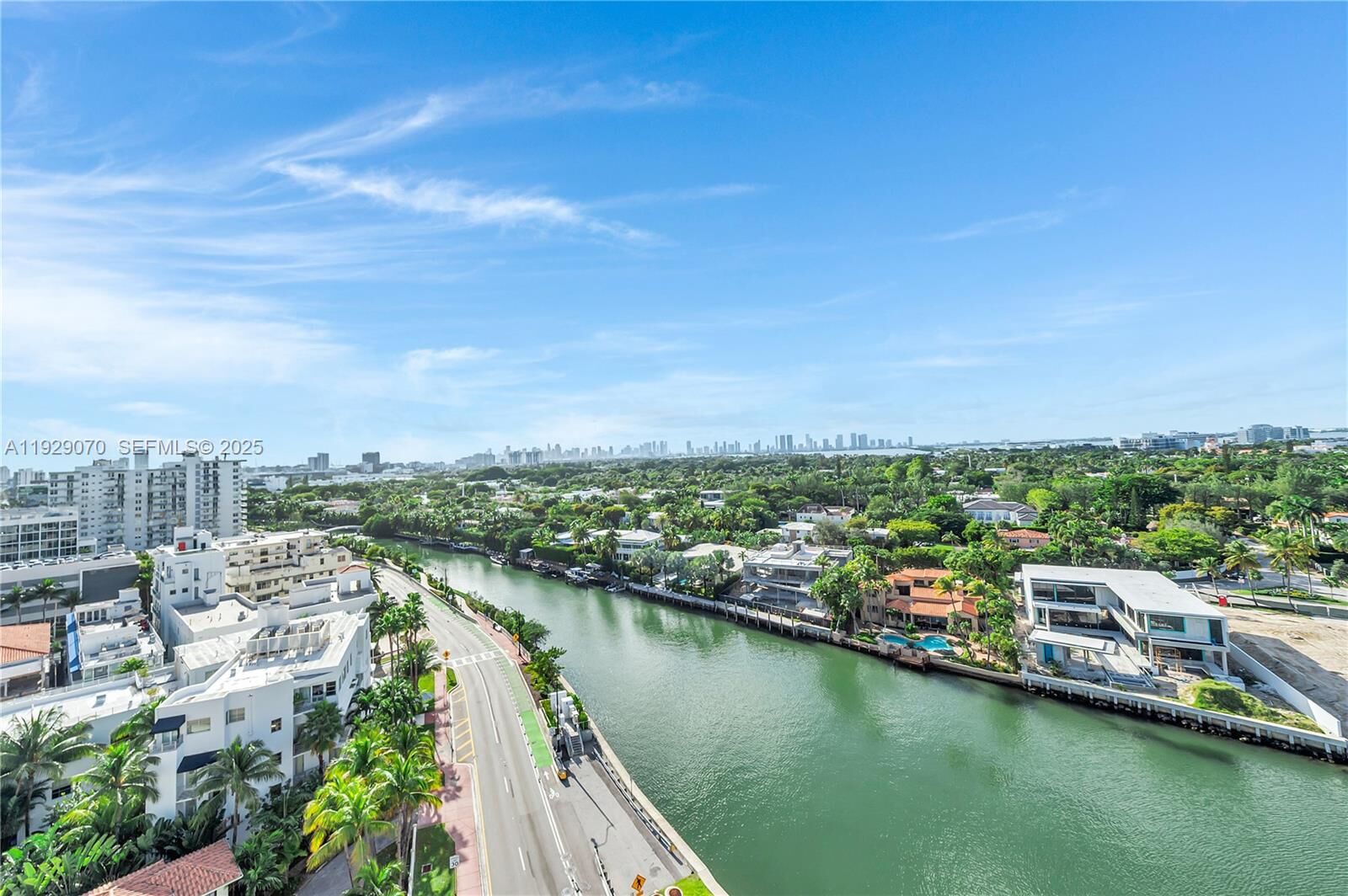 Property Photo: 3200 Collins Ave 12-8 FL 33140