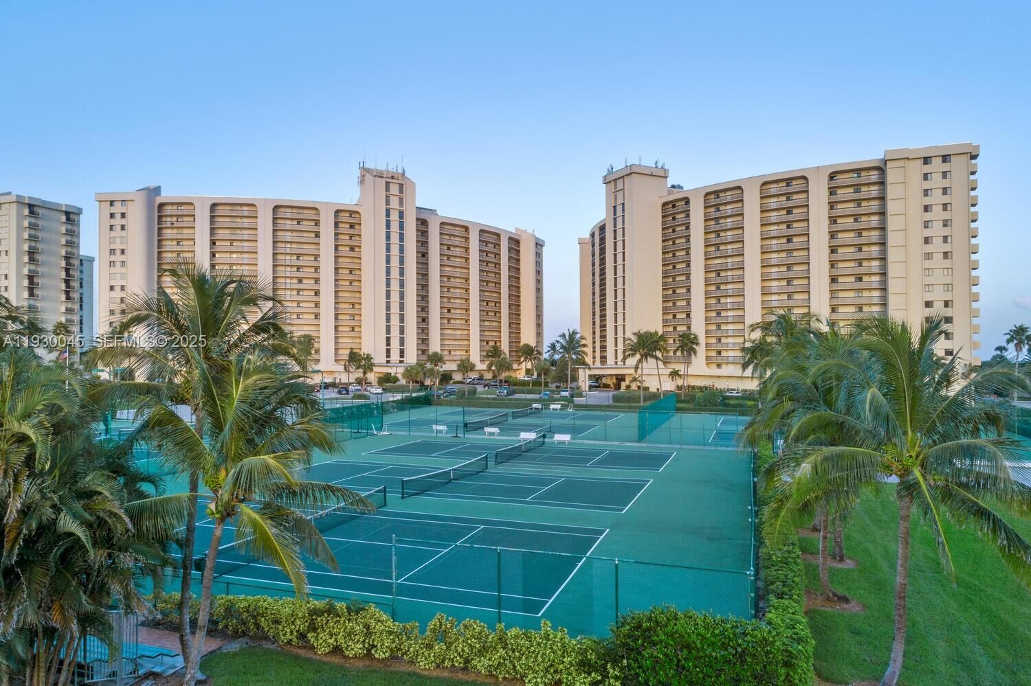 Property Photo: 300 Ocean Trail Way 103 FL 33477