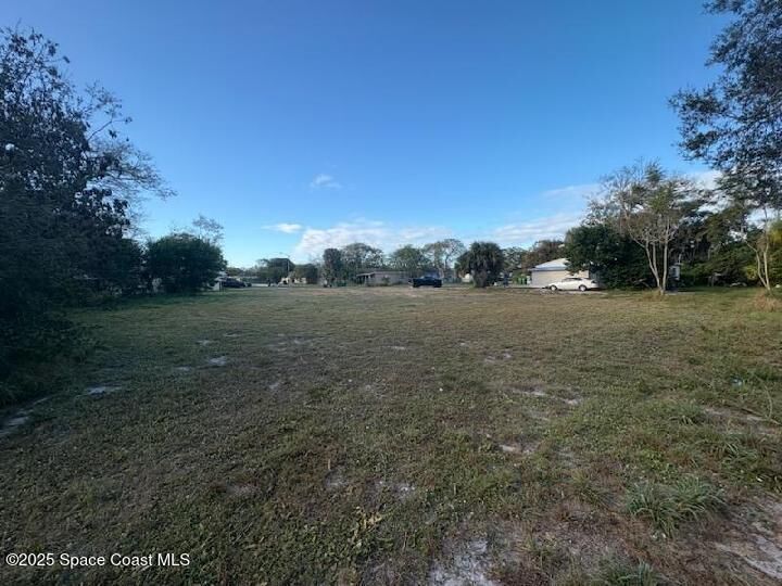 Property Photo: 408 N Kentucky Avenue FL 32922