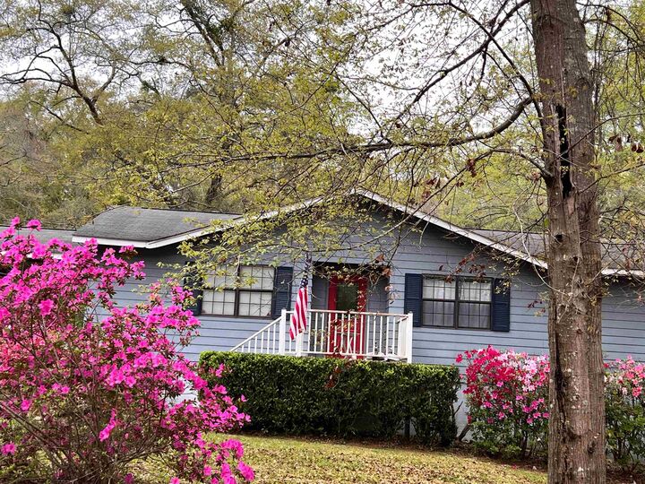 Property Photo: 11906 Tung Grove FL 32317