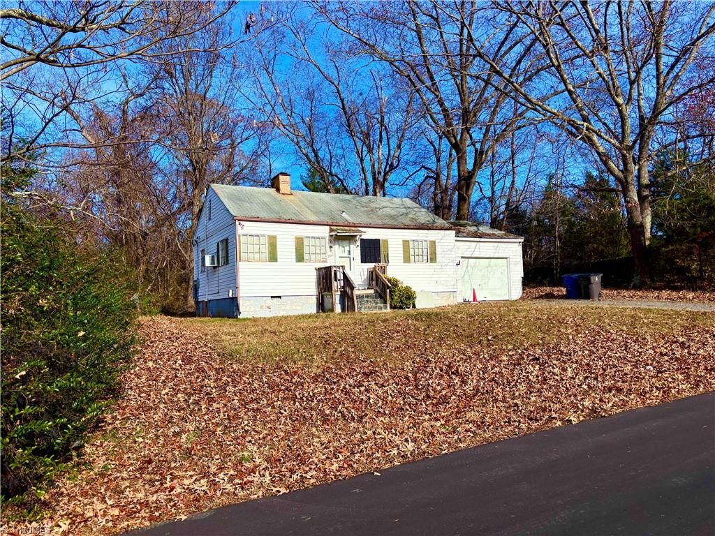 Property Photo:  2657 Oak Grove Circle  NC 27106 