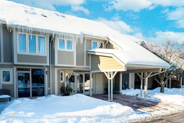 Property Photo:  9 Davy Point Circle 9  ON L4P 3H2 