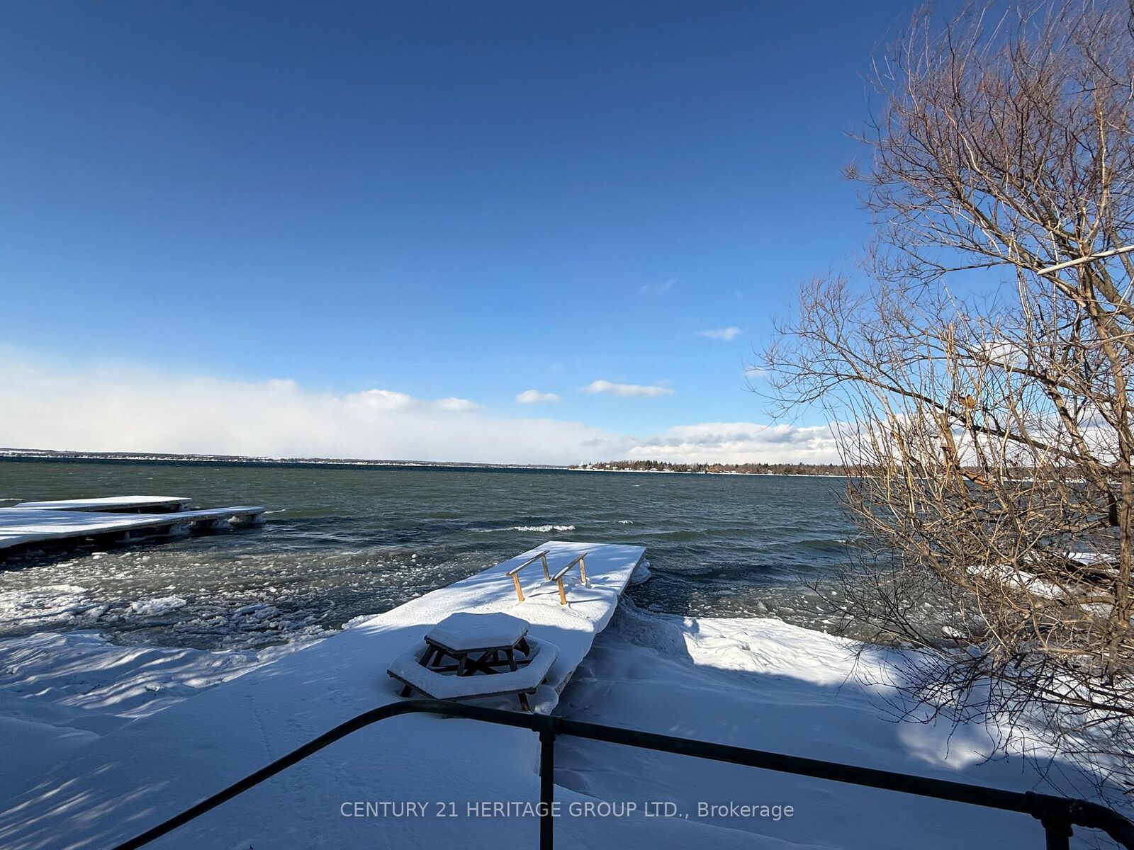 Property Photo:  911 Lake Drive N  ON L4P 3E9 