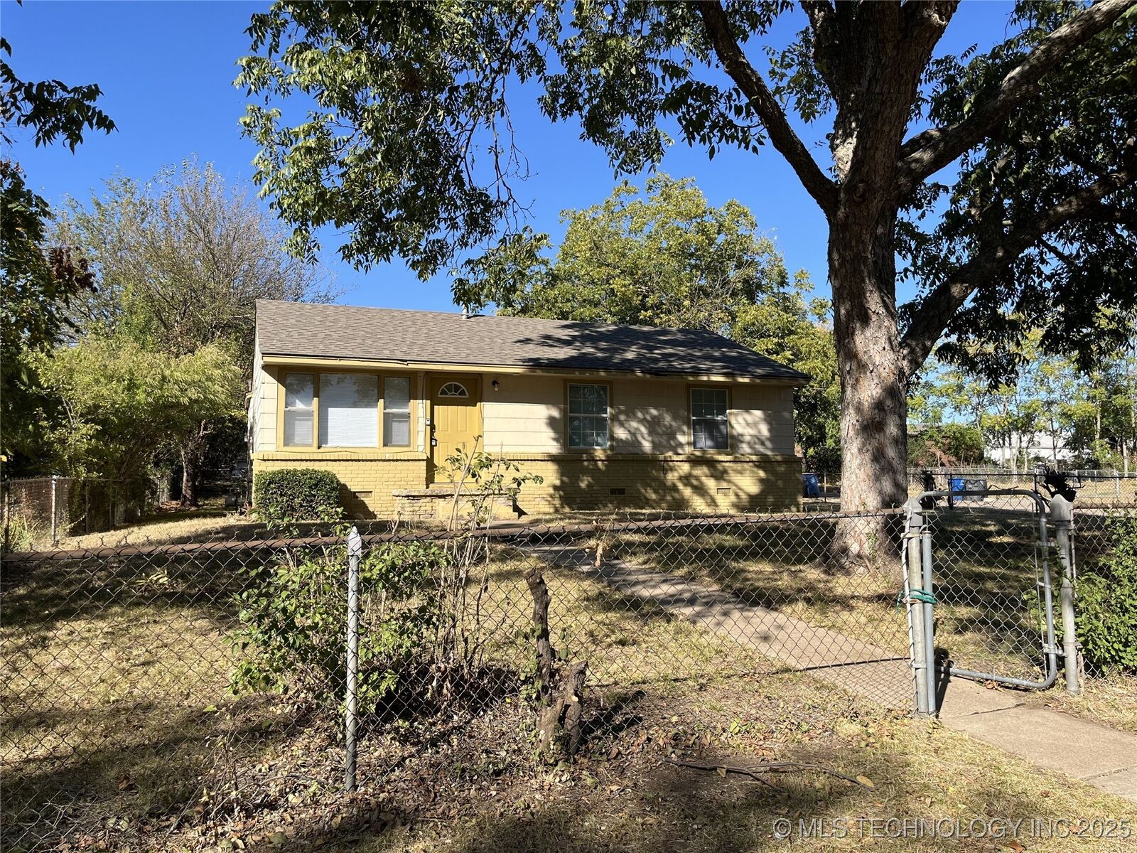 Property Photo: 105 W 50th Street OK 74126