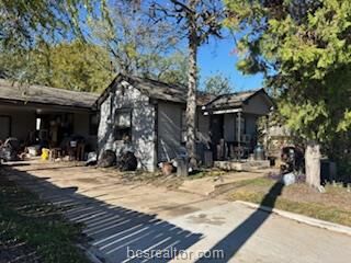 Property Photo: 603 Lincoln TX 77840