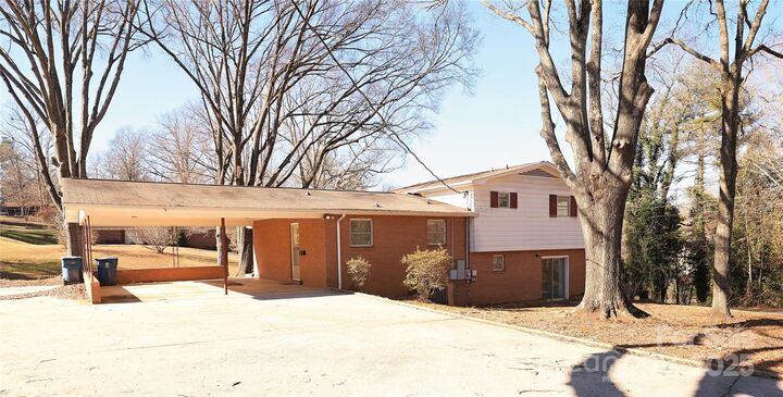 Property Photo:  1521 19th Street SW  NC 28602 