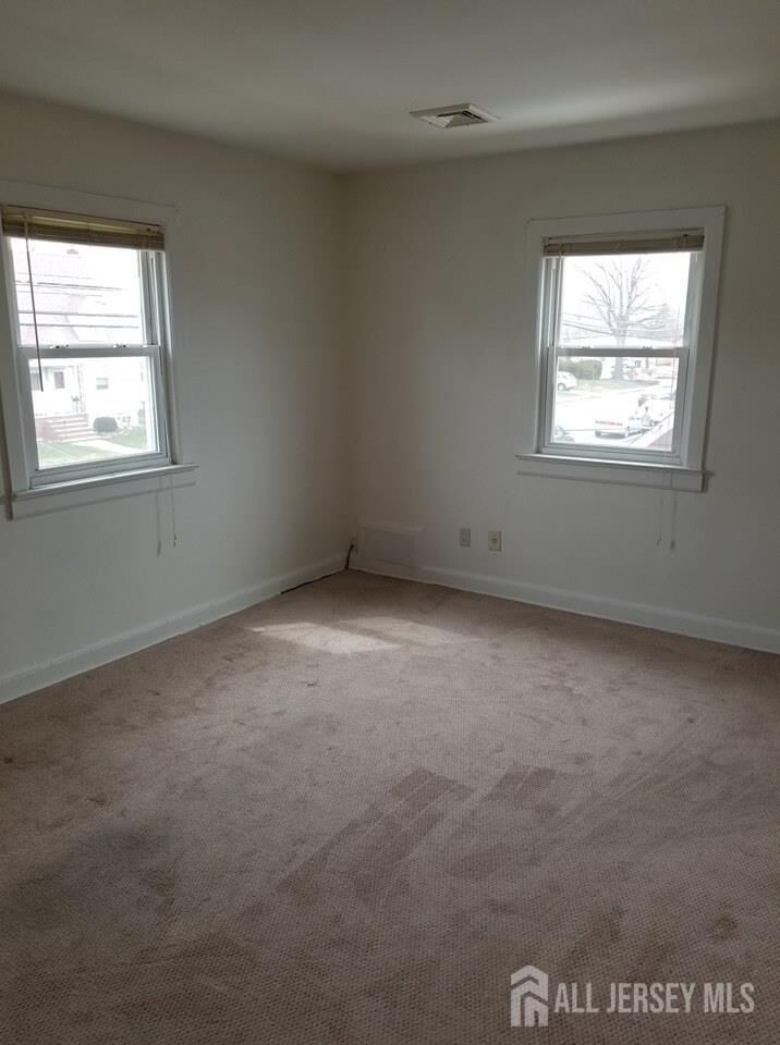 Property Photo:  33 Avenel Street  NJ 07001 