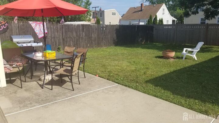 Property Photo:  33 Avenel Street  NJ 07001 