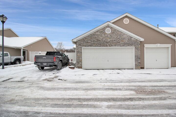 Property Photo:  6967 Remsen Drive  OH 43110 