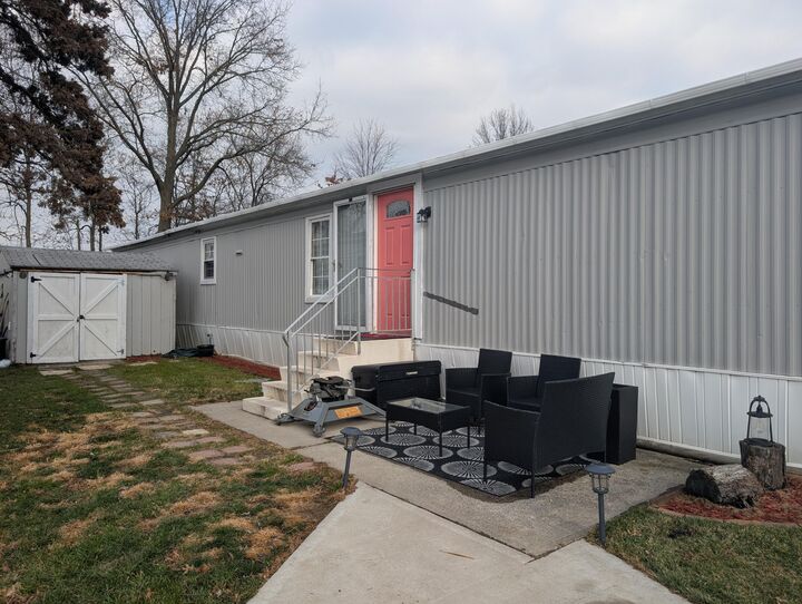 Property Photo:  285 Walnut Boulevard  OH 43035 