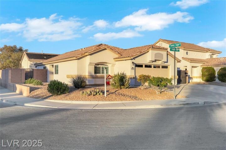 Property Photo: 1064 Eagle Owl Avenue NV 89015