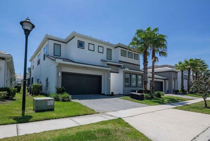 Property Photo: 2682 Calistoga Avenue FL 34741