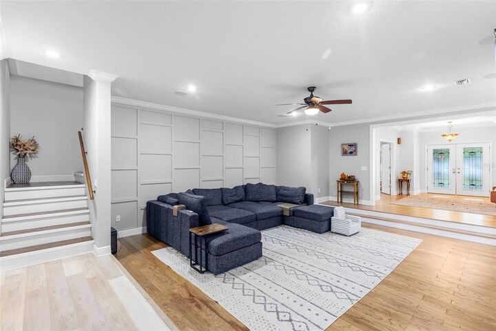 Property Photo: 28042 Lindenhurst Drive FL 33544