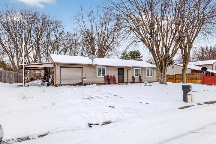 Property Photo: 5510 Epperson Court IN 46221