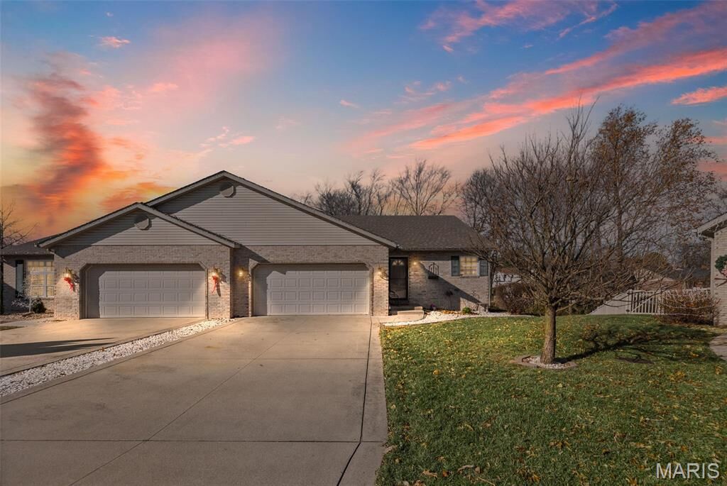 Property Photo:  4507 Elk Meadows Lane  IL 62285 