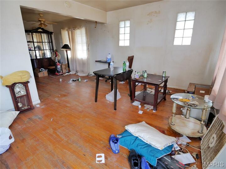 Property Photo:  900 Harlan Avenue  MO 63147 