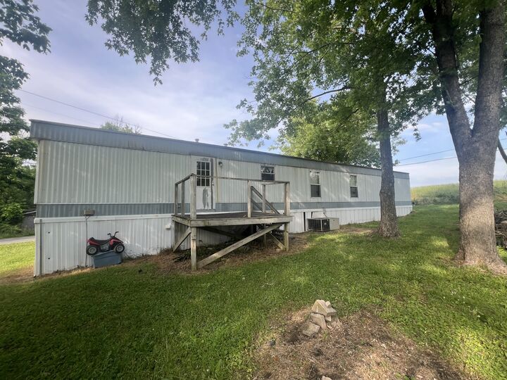 Property Photo:  112 N Old Marion Road  IL 62939 