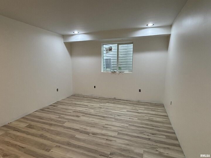 Property Photo:  1819 Zara  IA 52732 