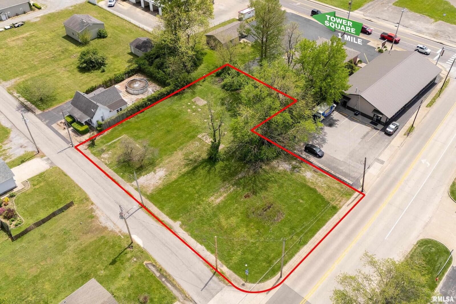 Property Photo:  107 N Carbon Street  IL 62959 