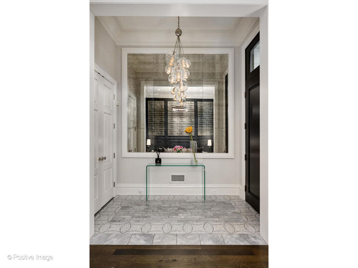 Property Photo:  1720 N Mohawk Street  IL 60614 