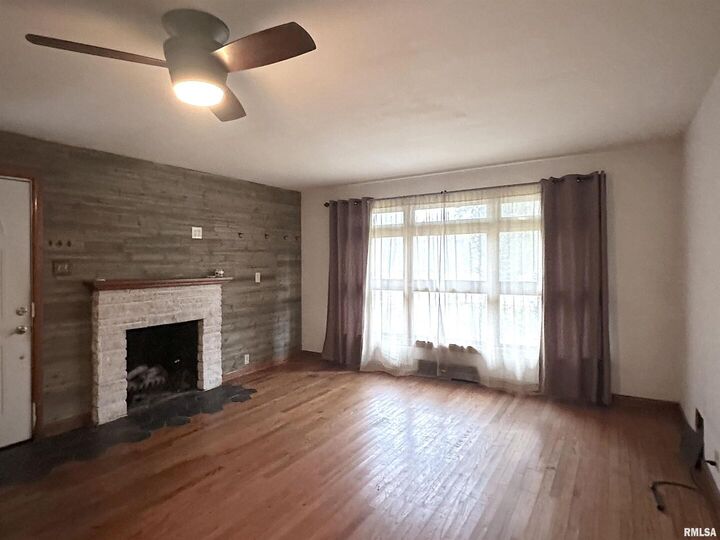Property Photo:  1206 W Chautauqua Street  IL 62901 
